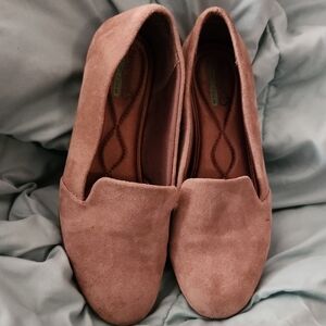 BareTraps Tan Flats with Suede Texture